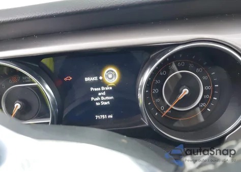 2021 Jeep Wrangler Unlimited Sahara 4X4 z USA, uszkodzony, nr VIN 1C4HJXENXMW592247